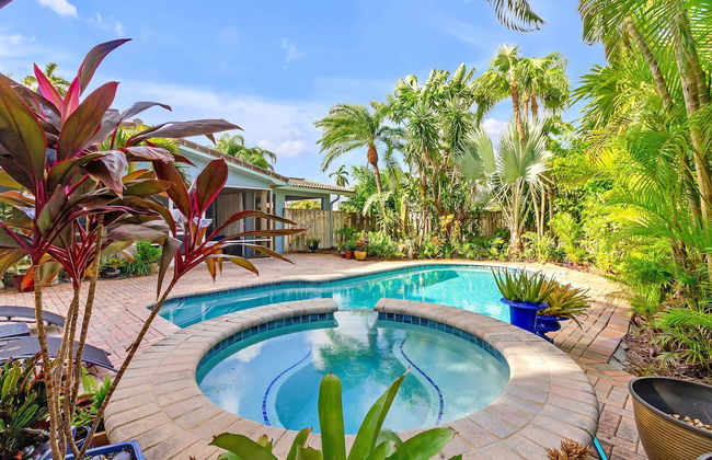 Chic 3BR Sanctuary Steps From The Drive Paradise - Foto 1