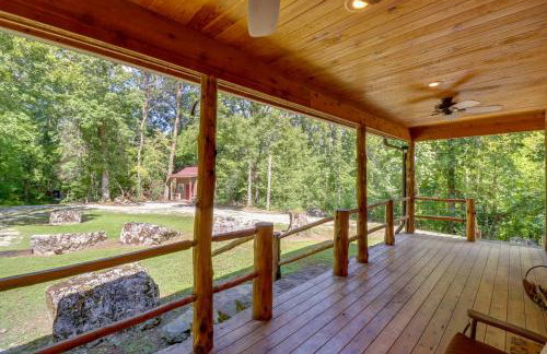 Romantic Mountain View Cabin Rental Near Downtown! - Foto 19