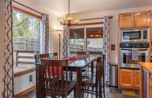 Lakeside Serenity Retreat - Photo 13