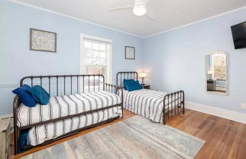 2-Unit House, big Lake Winnisquam views - Sleeps 13 - Foto 40