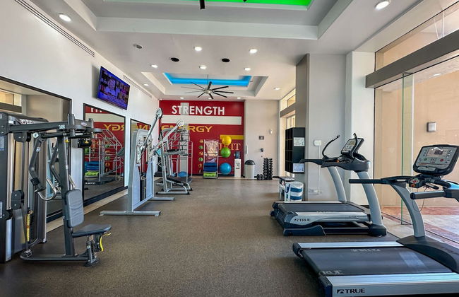 Beach Bliss Retreat 2BR Beachfront Condo - Foto 46