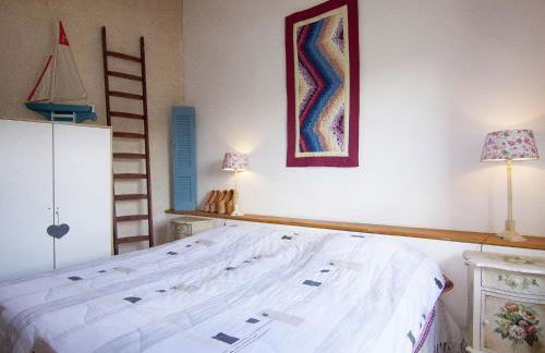 Cottage in France with Private Terrace - Foto 13