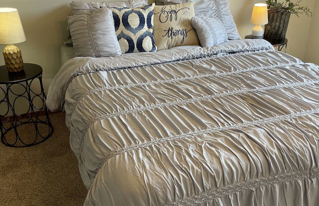 Evergreen Apartments - Photo 3