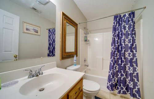 Candler Home with Large Deck Hike, Bike and Unwind! - Foto 17