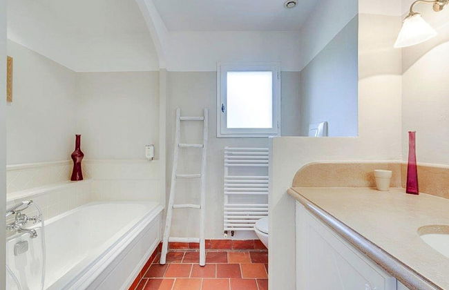 Holiday Flats at Domaine de Saint-endreol With Golf, SPA and Pool - Photo 51