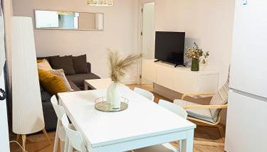 Apartamento junto a Plaza Toros y Hospitales con Parking Gratis - Foto 3