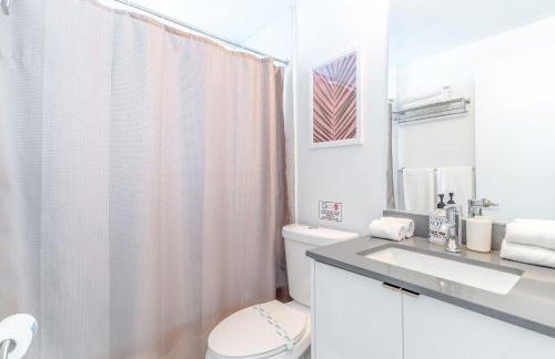 Renovated Apts with Kitchen, Fast WiFi, Smart TV, Roku & Pool Onsite 4 mi to Surfside Beach - Foto 14