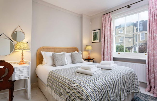 Stunning 2 Bed Apt W Garden in Clapham - Photo 4