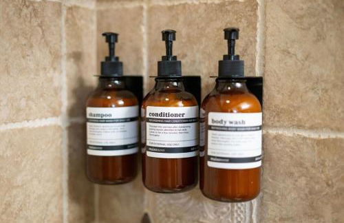 Charming Historic 4 bed -Nearby Eats, Brewery, Shops, Park - Foto 23