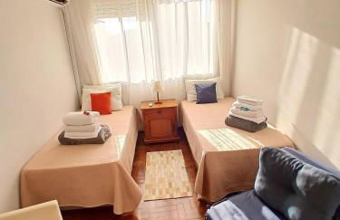 SUPERPRÁTICO-Amplo Apê com Garagem em bairro nobre - Foto 13