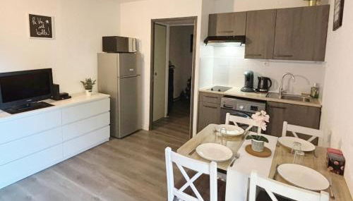 Charmant studio tout équipé à 100m de la plage, clim, terrasse, parking, Wifi, linge de maison inclus - Foto 2