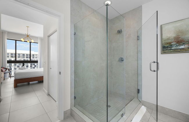 Spacious 2-Bedroom Condo at Doral Park - Photo 30