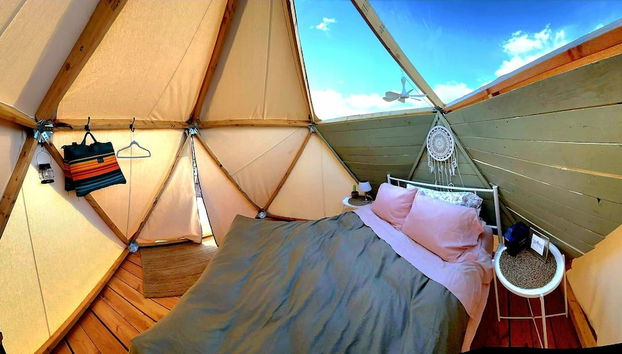 Raptor Ranch Glamping - Photo 3, Chambre