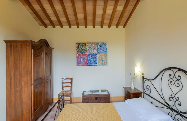 Fabulous Holiday Home With Wifi in Monte San Martino Italy - Photo 3