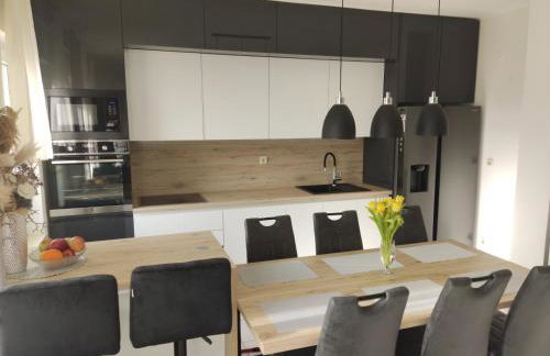 Apartment Stela with heated private pool and Whirlpool Gornje Sitno - Photo 16