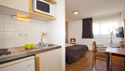 Sejours & Affaires Nantes Ducs de Bretagne - Photo 2