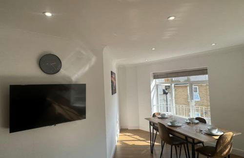 2 bedroom, Parking, Hounslow St - Foto 12