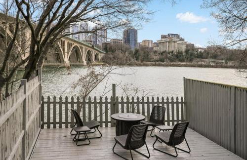 The Million Dollar Perch - Foto 17