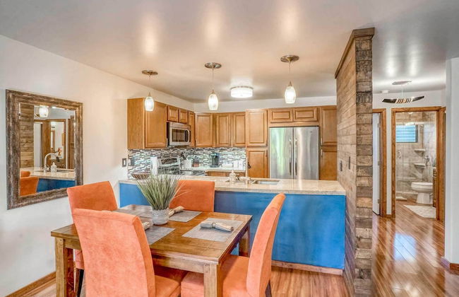 Tropical & Serene Garden Vistas - Photo 22