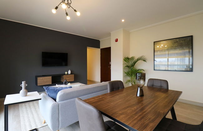 w Majestic 2BR w Modern Balcony in Miraflores - Photo 9