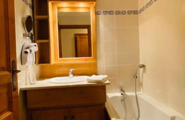 Oz en oisan APPART 6-8 PERS CHALET DES NEIGES Piscine -Sauna - Foto 37