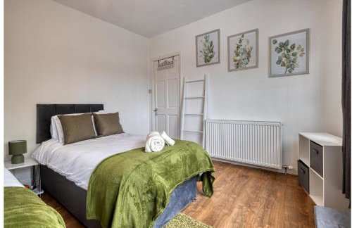 Contractors & Relocation haven, 3BD House, Secure off-site parking & office space - Foto 9