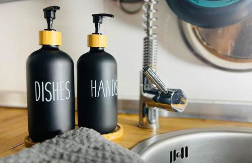 Ruhig & Zentral - 2 Kingsize Betten - Wi-Fi - Foto 13