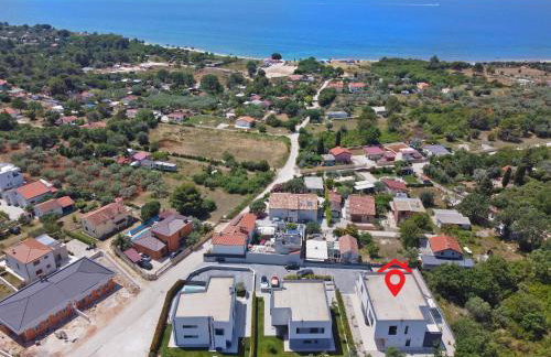 New VILLA TIHI OTOK near the beach - Photo 2