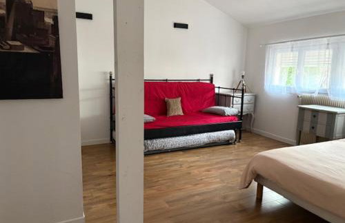 Paris Eiffel Tower et Disney apartments, parkings gratuits et sécurisés, 10 minutes métro to Paris - Foto 28