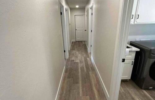 Home in the City: 4BR Fresno Retreat w POOL - Photo 5