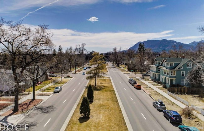 1BR Downtown Townhome King Bed, 5 Min to Shops - Photo 11