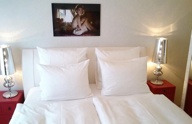 The Suite Hotel Garden - Photo 11