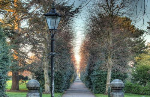 Beautiful period cottage, exceptional riverside location in the heart of Chester - Photo 49