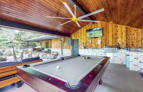 Pool, Hot Tub and Pool Table! Grand Home in Tomball - Foto 3