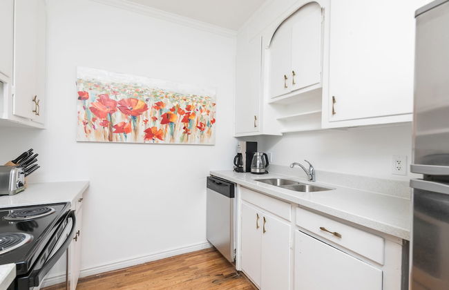 Applewood Suites - Bathurst & College - Foto 21