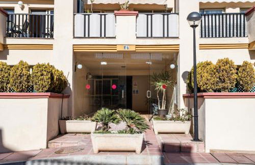 2 Estudios en La Romana Playa, uno con vista parcial mar y otro vista a la piscina - Foto 50