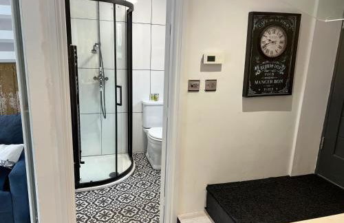 The End House at The Old Farmhouse - Photo 10