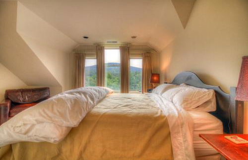 Stratton Mountain Condo with a Hot Tub! Sleeps 12! - Photo 63