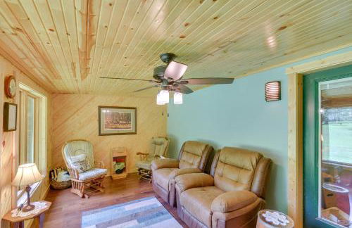 Serene Valley Bend Cabin Rental 7 Private Acres! - Foto 13