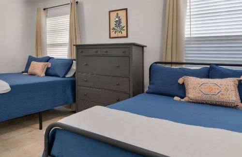 NEW! CowboyPool* 2Kings* Sleeps12* GroupTrip* - Foto 45