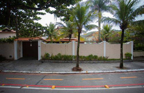 Casa a 50m da Praia de Itacoatiara Niteroi RJ - Foto 37