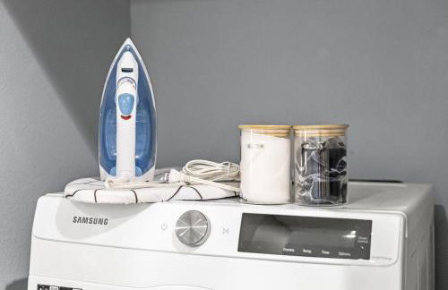 Trendy 1BR w 10ft Ceilings FREE Parking Pet Friendly - Foto 44