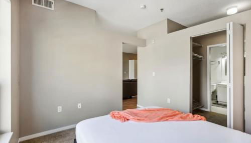 CozySuites Mill District with pool, gym #11 - Foto 4