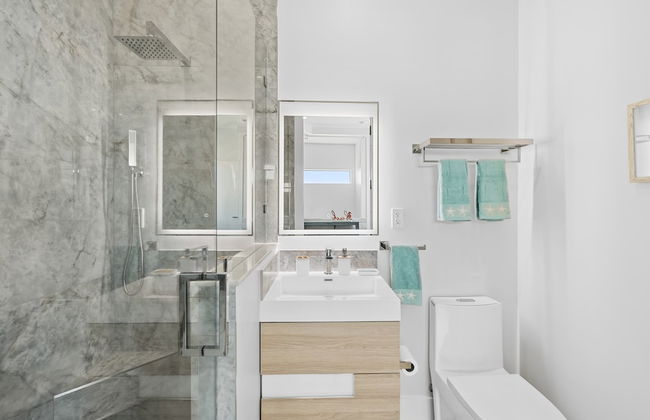 Luxury Seaside Escape Pool Dock Scenic Views - Foto 34