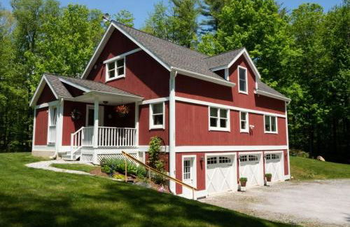 Berkshire Vacation Rentals: Peaceful Post and Beam Loft Sleeps 9 - Foto 2