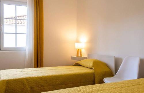 Batalha Family House - Photo 47