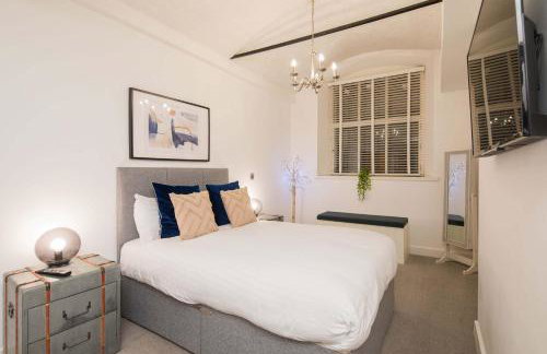 Liverpool Gem, Spacious 2BR Apt, Sleeps 8 - Photo 14