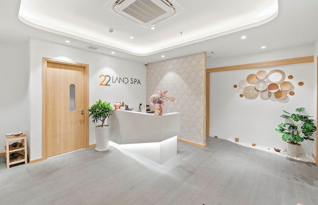 22Land Hotel Saigon - Photo 38