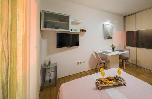 Paeninsula Studio Apartment - Photo 11