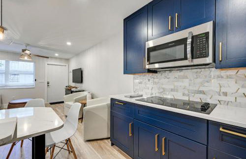 Sleek Coastal Abode 1 Block to Naples Beach! - Photo 10